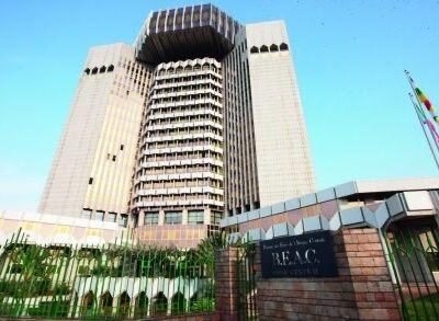 «BEAC Reduce Tipos de Interés para Impulsar la Recuperación Económica en la CEMAC»