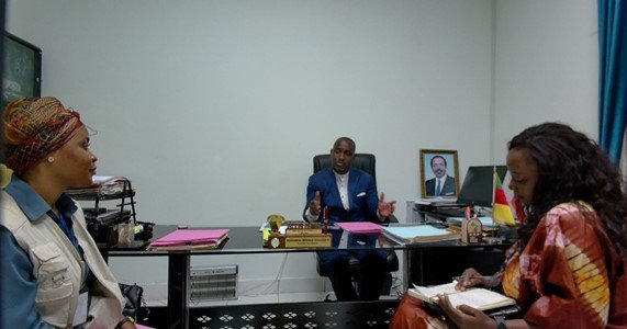 Reunión entre Equacom y la Embajada de Camerún: Un paso hacia la colaboración mediática