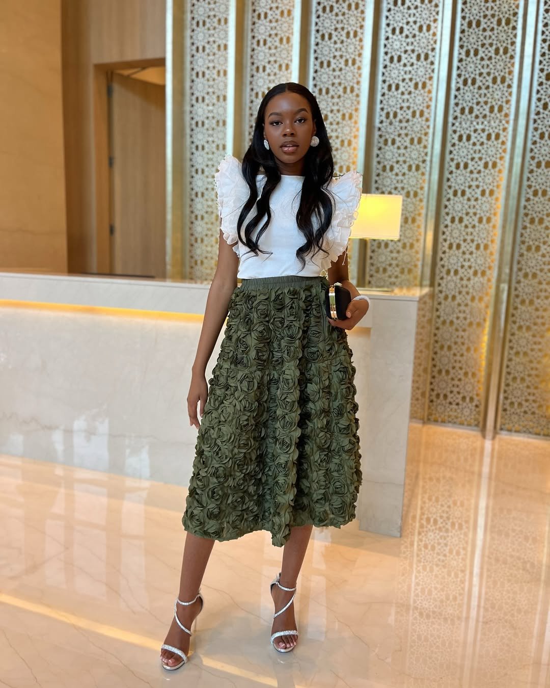 Estela Nguema: La Joven Ecuatoguineana que Brilla en Miss World 2025