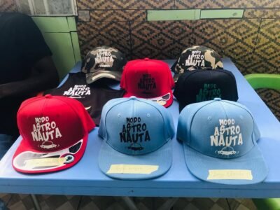 MODO ASTRONAUTA: La Revolución de la Moda Ecuatoguineana