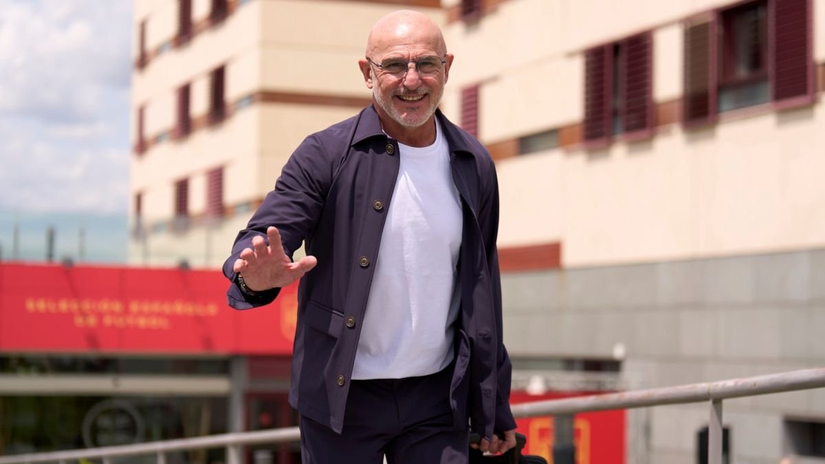 España inicia el camino al Mundial 2026 con novedades en la lista de De la Fuente