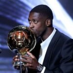 el-beso-de-ousmane-dembele-al-balon-de-oro-el-YOLXD6FEBNDZ5H7WNZCB7CJ7FU