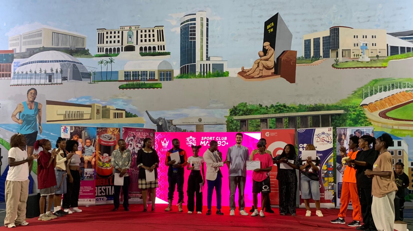 El talento femenino brilla en Malabo Gladys gana «The Queen» 2025