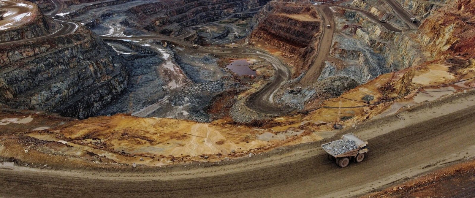 EE. UU. busca ampliar su participación en la minería africana para asegurar minerales estratégicos