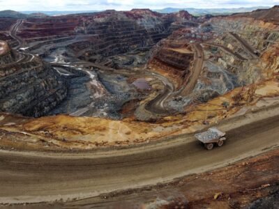 EE. UU. busca ampliar su participación en la minería africana para asegurar minerales estratégicos