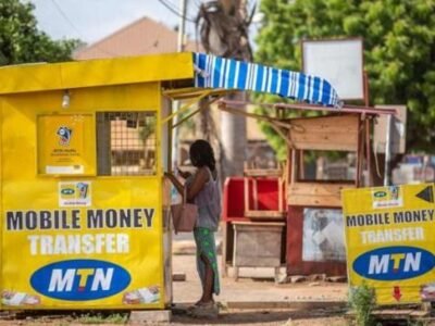 Camerún dispara el negocio del dinero móvil: beneficios de MTN y Orange se multiplican por ocho en un año