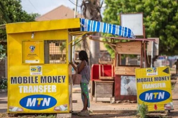 Camerún dispara el negocio del dinero móvil: beneficios de MTN y Orange se multiplican por ocho en un año