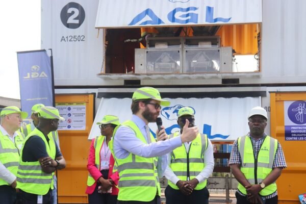 AGL invierte 1.000 millones de FCFA en Douala para acelerar el procesamiento de carga y reforzar su competitividad.