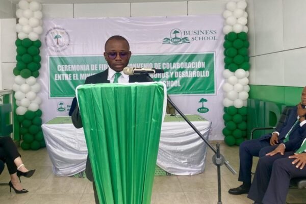 BANGE Business School y el Ministerio de Hidrocarburos capacitan a jóvenes de Guinea Ecuatorial