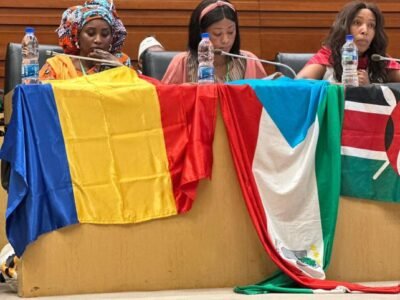 El arte también es poder’: Elvira la voz joven detrás de «Young Women of Africa”
