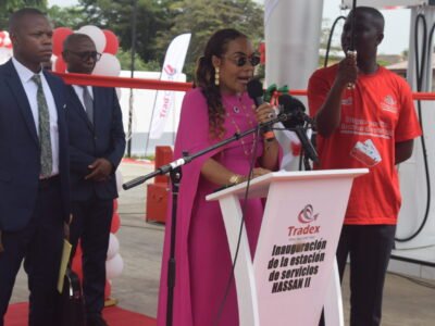 Inauguración del nuevo surtidor TRADEX en Hassan 2 Malabo Guinea Ecuatorial