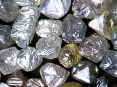 Oro y diamantes impulsan los ingresos mineros de la República Centroafricana, pero el país sigue rezagado en la CEMAC