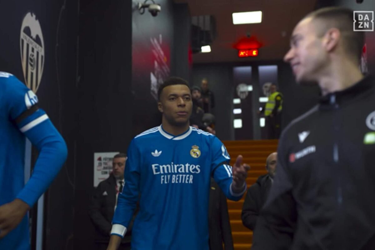 Mbappé bajo la lupa arbitral: polémicas, protestas y críticas por su actitud en el campo