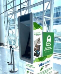 La tarjeta GIMAC de BANGE amplía el acceso al efectivo y fortalece el sistema financiero.
