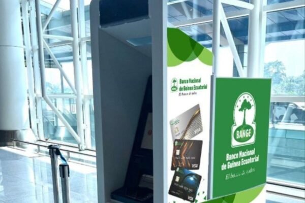 La tarjeta GIMAC de BANGE amplía el acceso al efectivo y fortalece el sistema financiero.