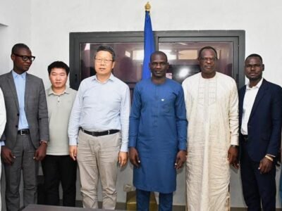 El grupo chino Sunda explora invertir en Chad con fábricas de pañales y productos de higiene